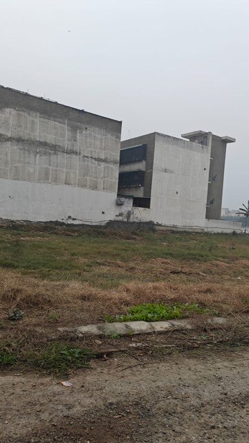  Plot – Exterior View View at Wave City, Wave City - for Sale