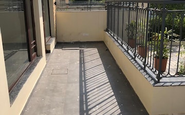 2 BHK Independent House For Rent in Sector 110