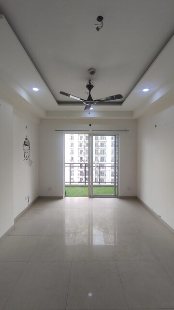 Room in 3 BHK Apartment at Moti Nagar – for Sale