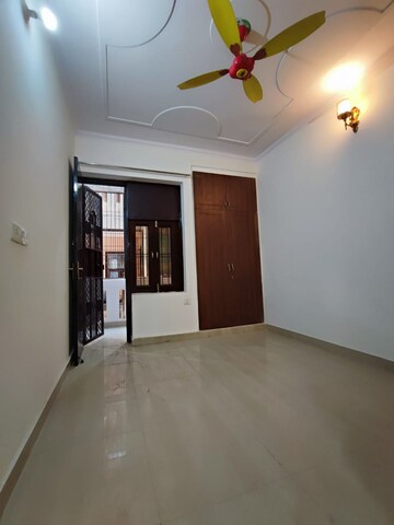 Room in 3 BHK Builder Floor at Sainik Colony – for Sale