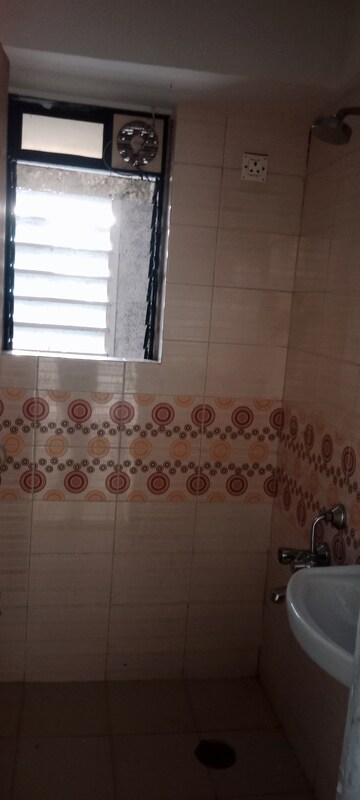 Bathroom in 1.5 BHK Apartment at Olympia Tower, Byculla West – for Rent