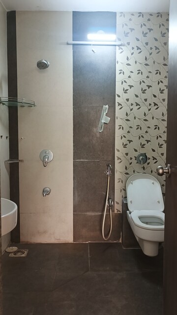 Bathroom in 2 BHK Apartment at HDIL Metropolis Residences, Andheri West – for Sale