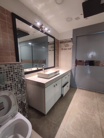 Kitchen in 5 BHK Villa at Omaxe Designer Villas Mayfield Garden, Sector 51 – for Rent