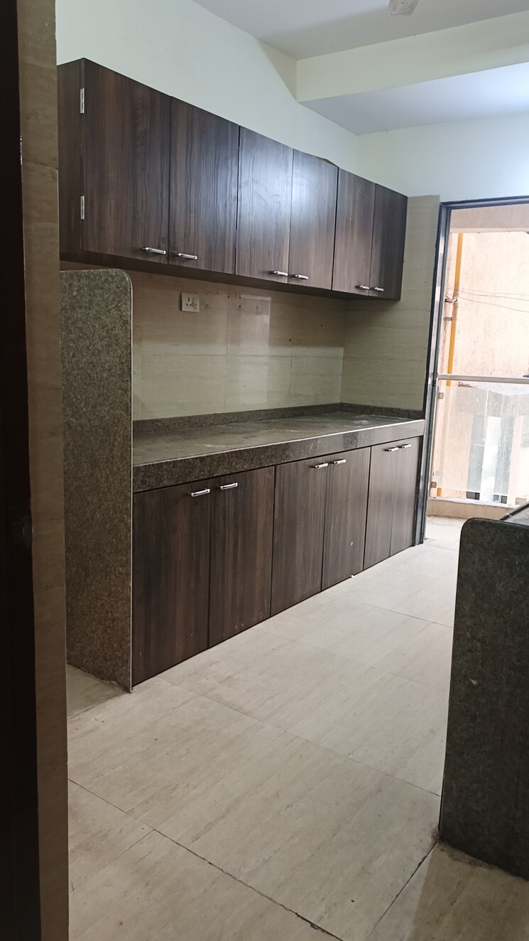 Kitchen, lashkaria-green-towers 3 Bedroom 1350 Sq.Ft. Apartment In Andheri West Mumbai 8154828