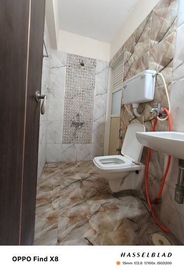 Bathroom in 1.5 BHK Apartment at Rosa Gardenia, Ghodbunder Road – for Rent