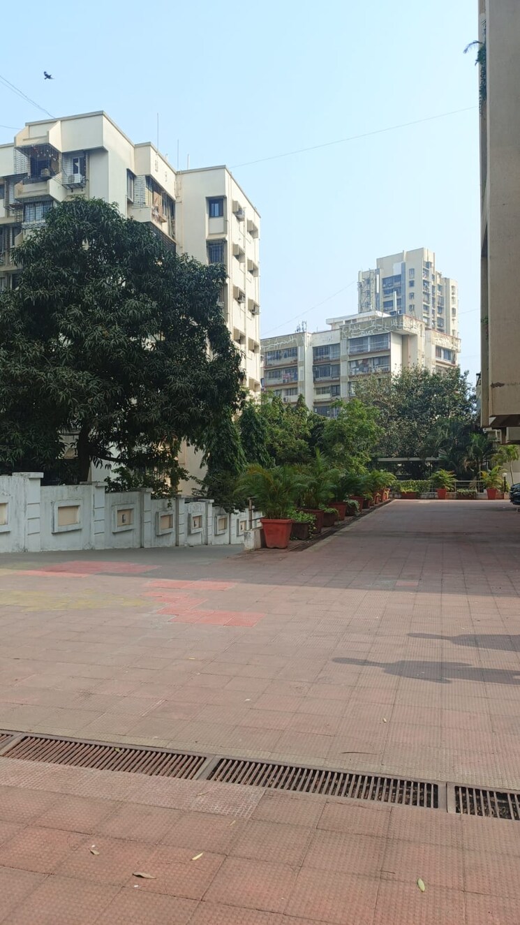 Exterior View, relliance-lashkaria-solitaire 2 Bedroom 610 Sq.Ft. Apartment In Andheri West Mumbai 8154867