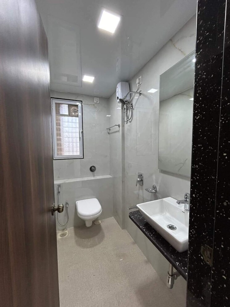 Bathroom, chitra-apartrment 2 Bedroom 700 Sq.Ft. Apartment In Chembur Mumbai 8154930