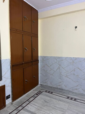 Furnished Amenities in 2 BHK Builder Floor at Sector 48 – for Rent