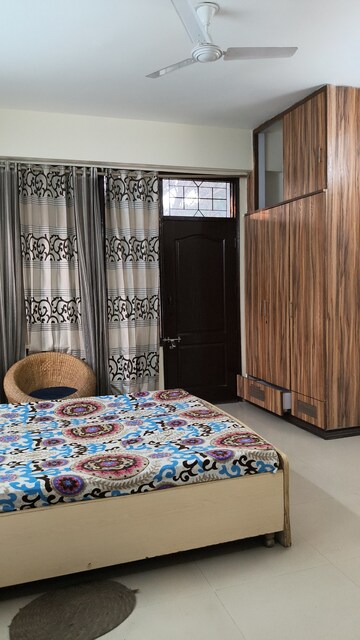 Bedroom in 2 BHK Builder Floor at Uppal Southend, Sector 49 – for Rent