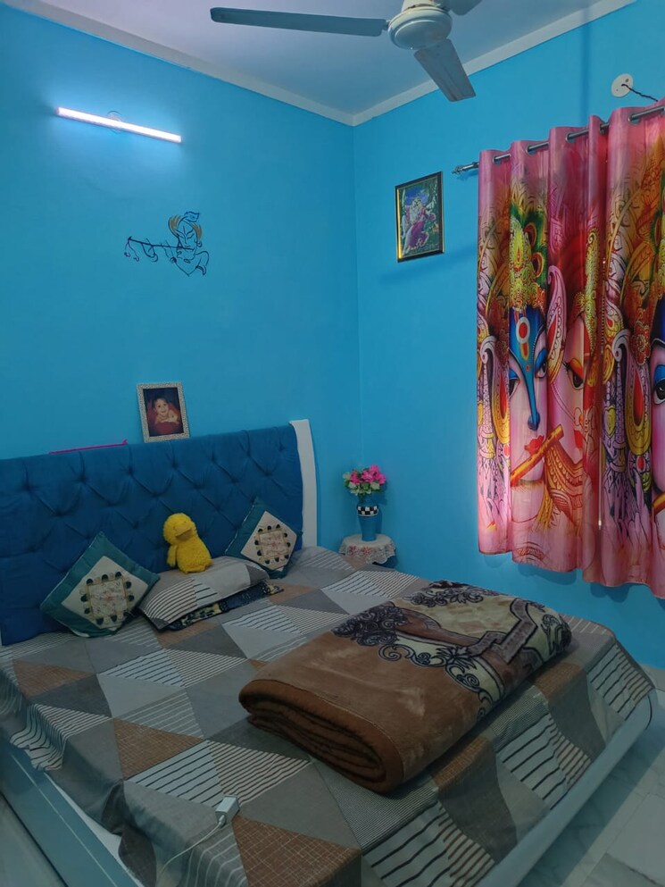 Bedroom, new-palam-vihar-3 3 Bedroom 970 Sq.Ft. Independent House In Sector 111 Gurgaon 8155032