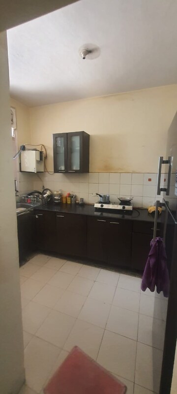 Kitchen in 2.5 BHK Builder Floor at SS The Lilac, Sector 49 – for Rent
