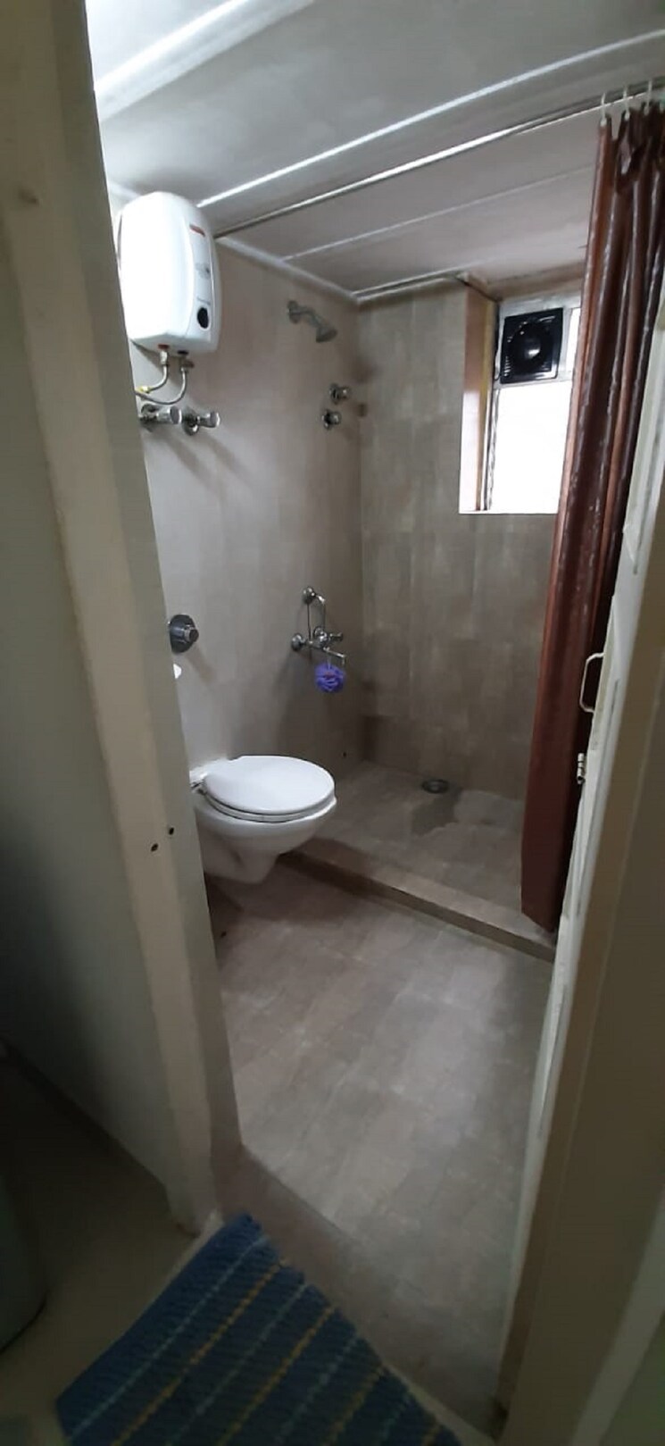 Bathroom, khar west 1 Bedroom 550 Sq.Ft. Apartment In Khar West Mumbai 8154938