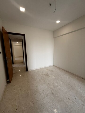 Room in 3 BHK Apartment at Ekta Tripolis, Goregaon West – for Rent