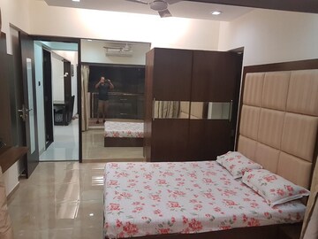 Bedroom in 2 BHK Apartment at Bandra West – for Rent