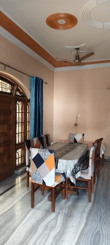 Living Room in 1 BHK Independent House at Gomti Nagar – for Rent