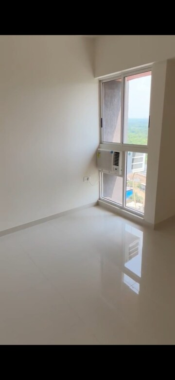 Room in 2 BHK Apartment at Lodha Crown Taloja Quality Homes, Dombivli East – for Rent
