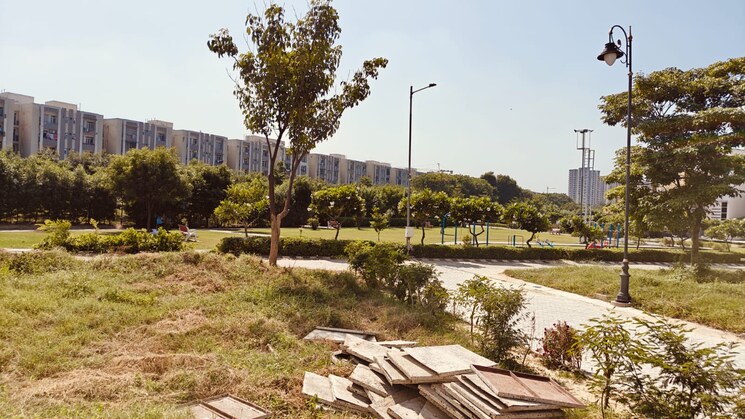 Garden, aditya-city-apartments 3 Bedroom 755 Sq.Ft. Apartment In Shahpur Bamheta Ghaziabad 8155149