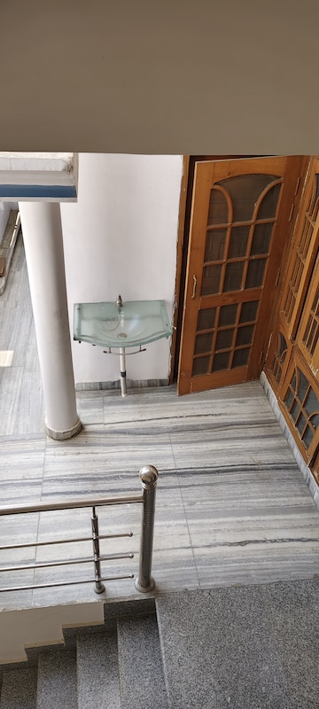 Balcony in 2 BHK Independent House at Gomti Nagar – for Rent
