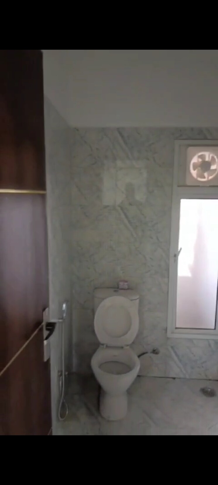 Bathroom, prateek-grand-city 2 Bedroom 770 Sq.Ft. Apartment In Siddharth Vihar Ghaziabad 8155181