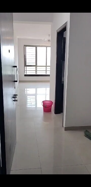 Master Bedroom in 2.5 BHK Apartment at Oberoi Realty Woods, Goregaon East – for Rent