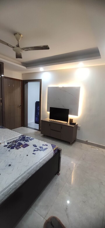 Bedroom in 1 RK Builder Floor at Sector 27 – for Rent