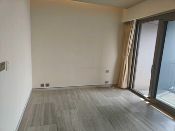 Room in 3 BHK Apartment at Lodha The World Towers World One Tier 2, Worli – for Rent