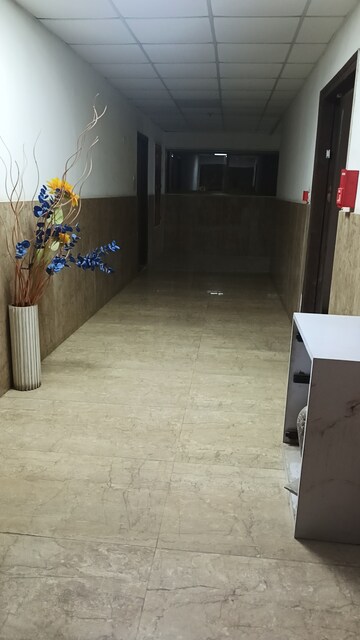 Parking in 3 BHK Apartment at HDIL Metropolis Residences, Andheri West – for Rent