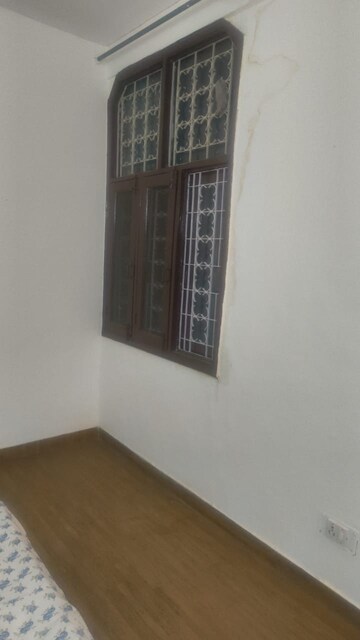 Room in 3 BHK Builder Floor at Greater Kailash I – for Rent