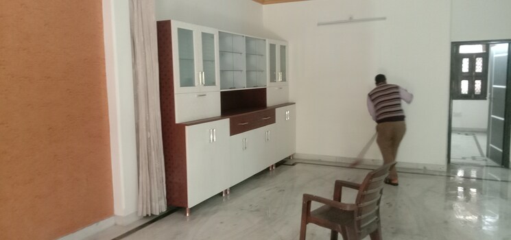 Kitchen, kavi nagar 3 Bedroom 200 Sq.Yd. Builder Floor In Kavi Nagar Ghaziabad 8155334