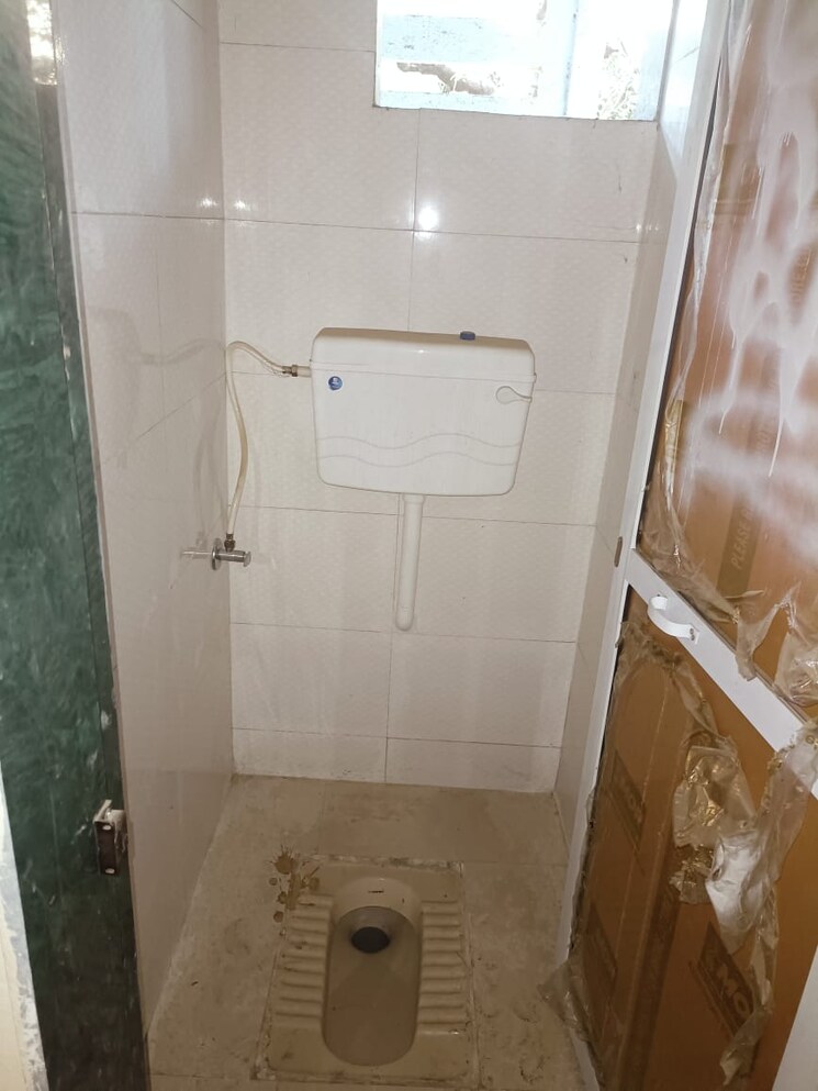 Bathroom, new-vegas-plaza 1 Bedroom 600 Sq.Ft. Apartment In Owale Thane 8155325