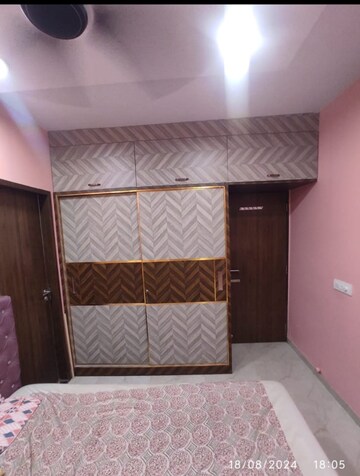 Room in 1 BHK Apartment at Sunteck West World, Naigaon East – for Rent