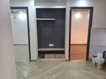 Room in 2 BHK Apartment at Rohini Sector 18 – for Rent
