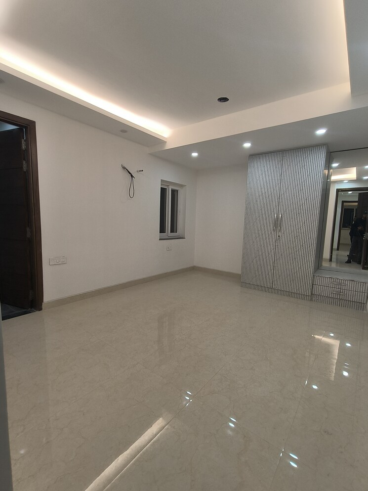 Room, saket 3 Bedroom 1800 Sq.Ft. Apartment In Saket Delhi 8155419