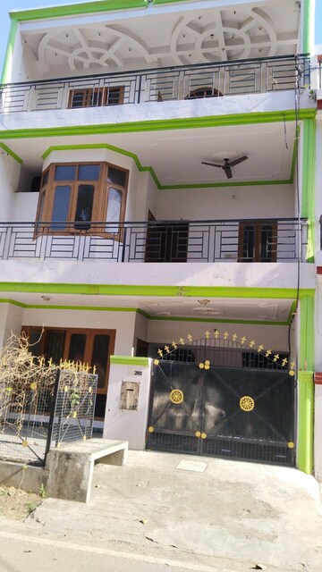 2 BHK Independent House – Exterior View View at Gomti Nagar - for Rent