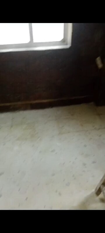 Room in 1.5 BHK Apartment at Manik Moti Varsova, Versova – for Rent