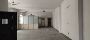  Warehouse For Rent in Sector 63