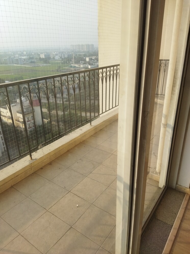 Balcony, dlf-new-town-heights-iii 3 Bedroom 1930 Sq.Ft. Apartment In Sector 91 Gurgaon 8155482
