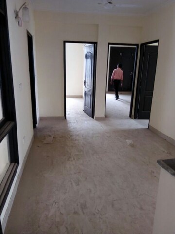 Room in 3 BHK Apartment at SDS NRI Residency Omega II, Omega Ii Greater Noida – for Rent