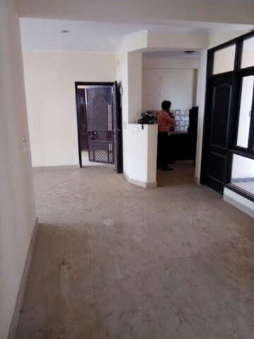 Room in 3 BHK Apartment at SDS NRI Residency Omega II, Omega Ii Greater Noida – for Rent