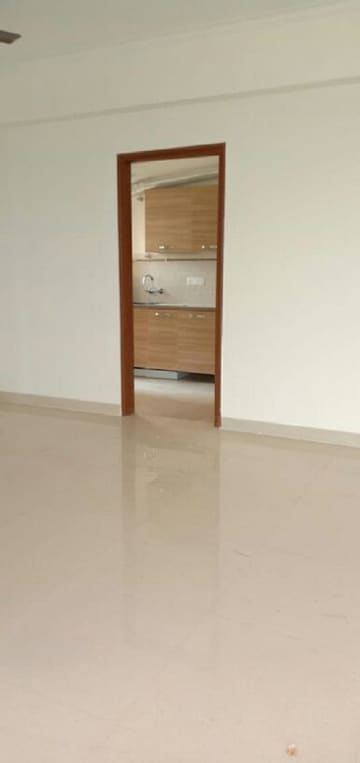 Room in 3 BHK Apartment at SDS NRI Residency Omega II, Omega Ii Greater Noida – for Rent