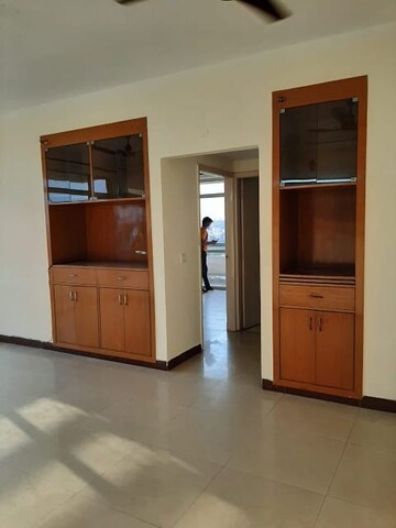 Room in 2 BHK Apartment at Ansal Sushant Estate, Sector 52 – for Rent
