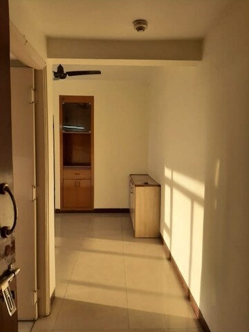 Room in 2 BHK Apartment at Ansal Sushant Estate, Sector 52 – for Rent