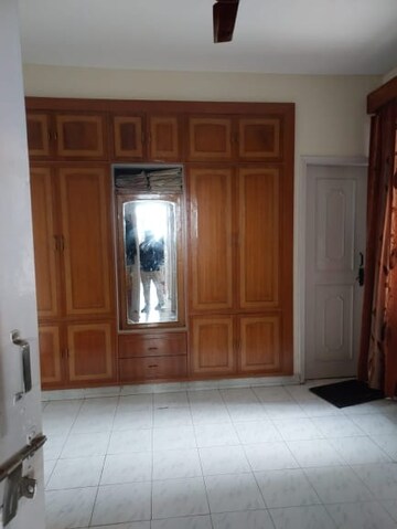 Room in 1 BHK Apartment at Ansal Sushant Estate, Sector 52 – for Rent