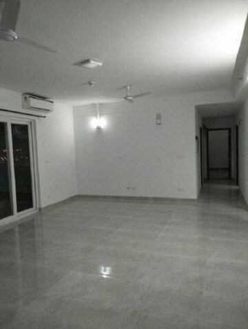 Room in 2 BHK Apartment at Today Kings Park, Omega I Greater Noida – for Rent