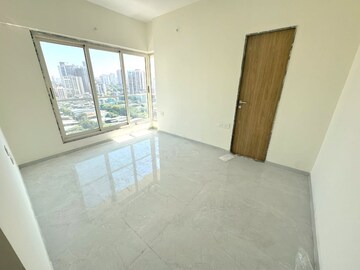 2.5 BHK Apartment For Rent in Bharat Arize, Goregaon West