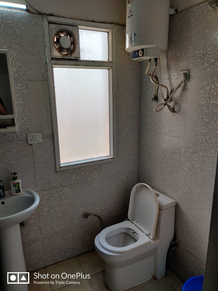 Bathroom, ace-platinum 2 Bedroom 1050 Sq.Ft. Apartment In Zeta I Greater Noida Greater Noida 8138753