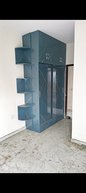 Room in 2 BHK Apartment at Sector 89 – for Rent