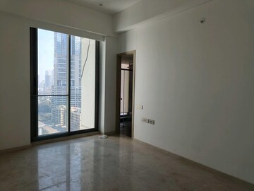 Room in 5 BHK Apartment at Rustomjee Crown, Prabhadevi – for Rent