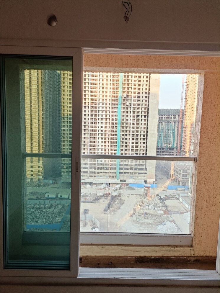 Room, dosti-west-county 2 Bedroom 650 Sq.Ft. Apartment In Balkum Pada Thane 8155560