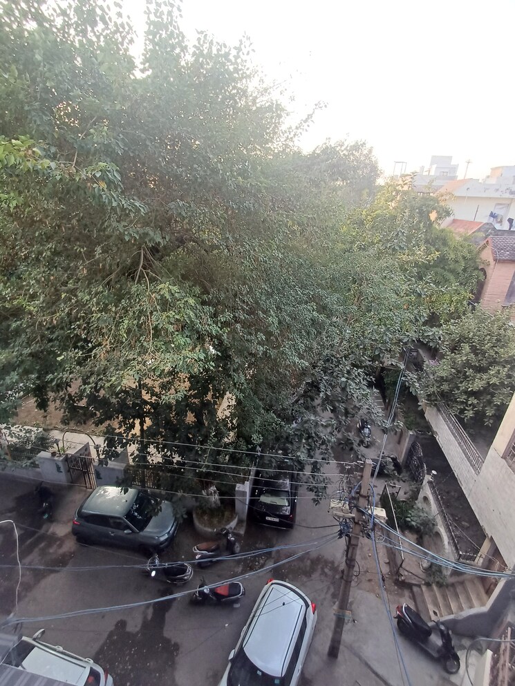 Exterior View, kirti nagar 3.5 Bedroom 1350 Sq.Ft. Builder Floor In Kirti Nagar Delhi 8155567